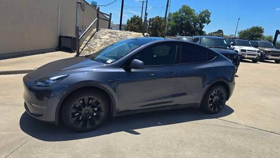 TESLA MODEL Y 2023 7SAYGDEE0PA034817 image